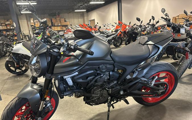 2025 Ducati MONSTER PLUS