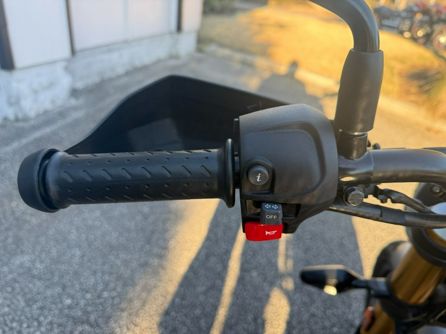 2024 Triumph Scrambler 400 X