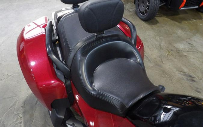 2017 Can-Am Spyder F3 T 6-Speed Semi-Automatic (SE6)