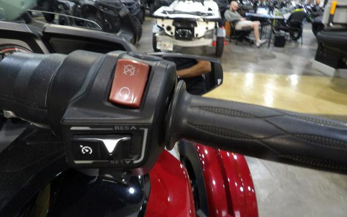 2017 Can-Am Spyder F3 T 6-Speed Semi-Automatic (SE6)