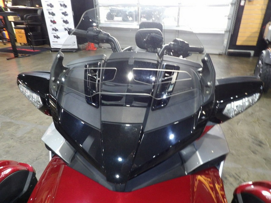 2017 Can-Am Spyder F3 T 6-Speed Semi-Automatic (SE6)