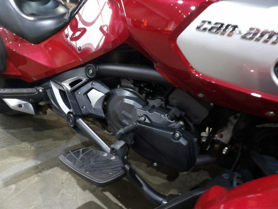 2017 Can-Am Spyder F3 T 6-Speed Semi-Automatic (SE6)