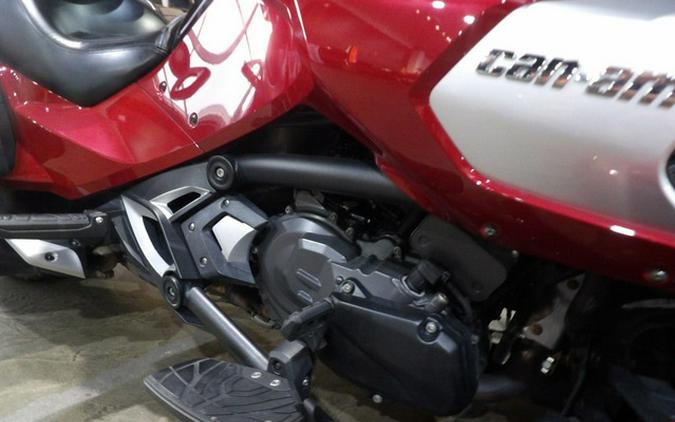 2017 Can-Am Spyder F3 T 6-Speed Semi-Automatic (SE6)