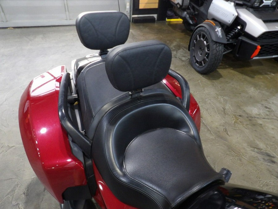 2017 Can-Am Spyder F3 T 6-Speed Semi-Automatic (SE6)