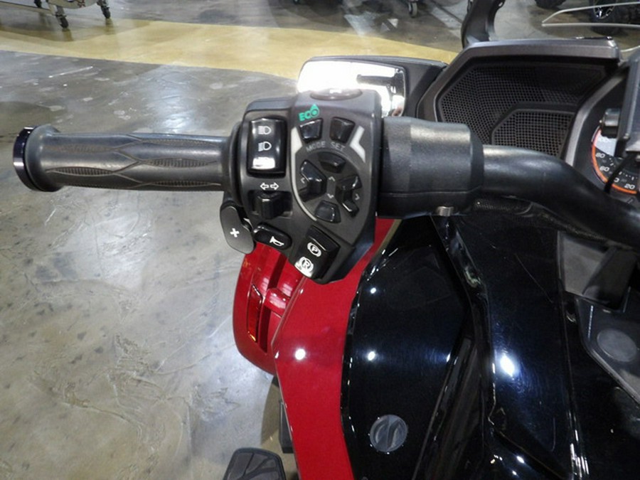 2017 Can-Am Spyder F3 T 6-Speed Semi-Automatic (SE6)