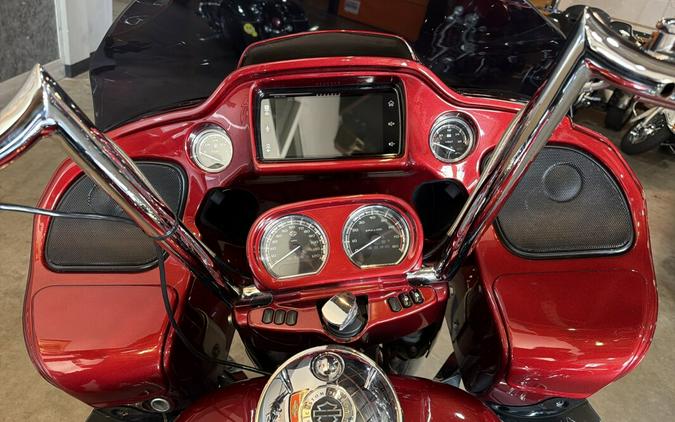 2016 Harley-Davidson® CVO™ Road Glide® Ultra FLTRUSE