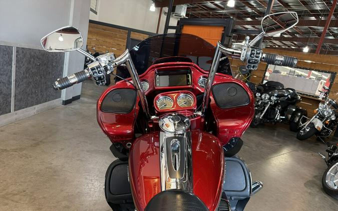 2016 Harley-Davidson® CVO™ Road Glide® Ultra FLTRUSE