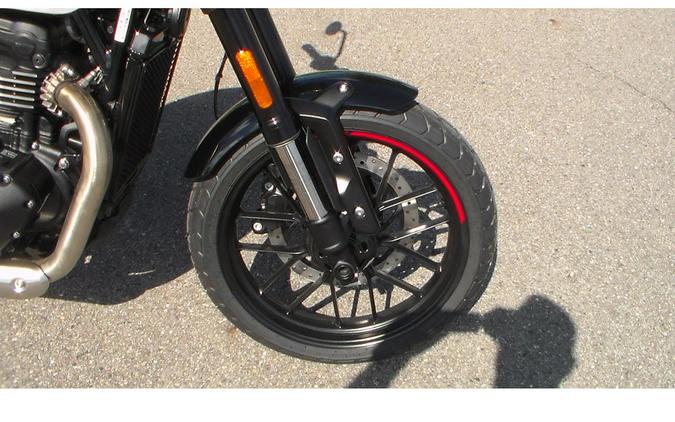 2027 Street Tracker 400 - Triumph