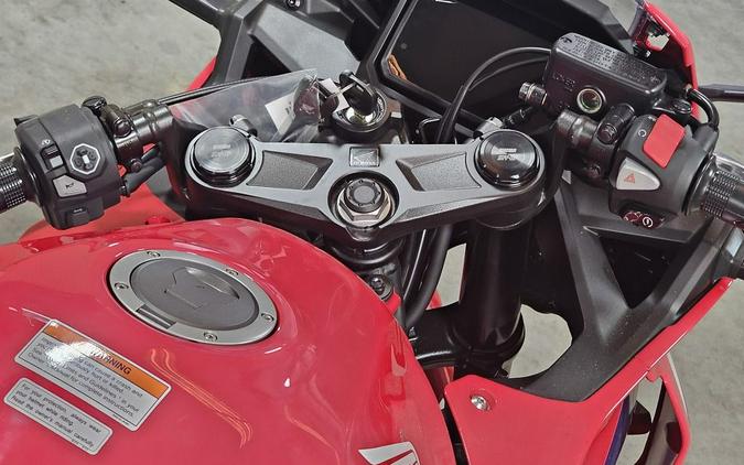 2025 Honda CBR500R ABS