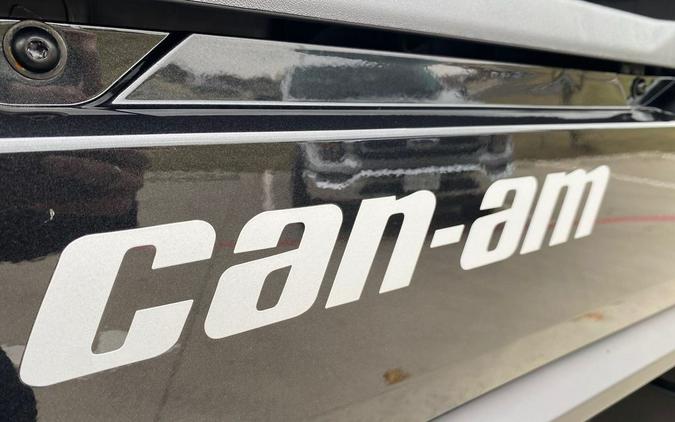 2026 Can-Am® Defender MAX XT HD11