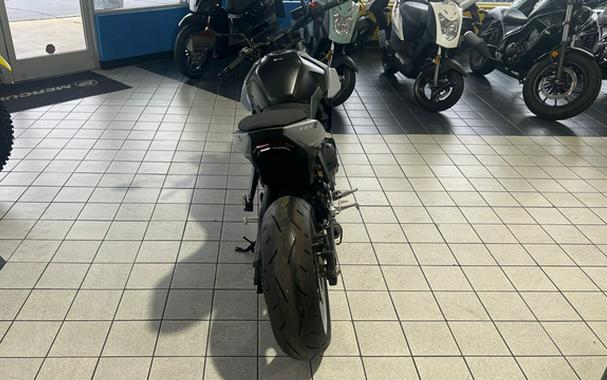 2024 Suzuki GSX 8S
