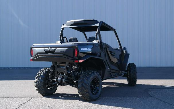 2026 Can-Am® Commander XT 700