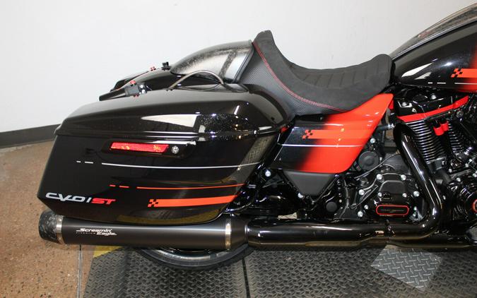 Harley-Davidson® CVO Road Glide ST 2026 FLTRXSTSE 84680373 CITRUS HEAT W/ PINSTRIPE