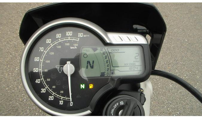 2027 Street Tracker 400 - Triumph