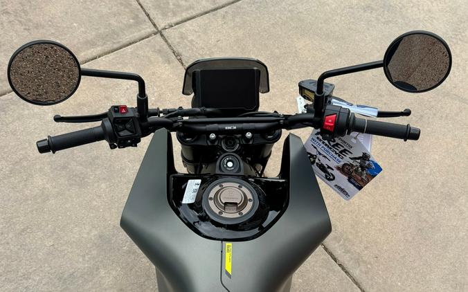 2027 Husqvarna Svartpilen 801 SE