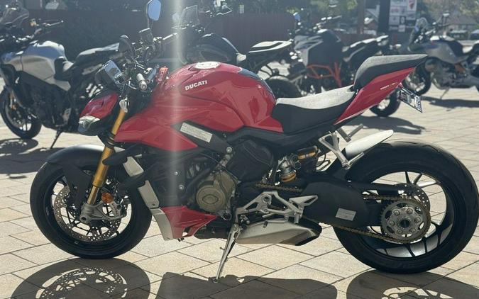 2021 Ducati Streetfighter V4 Ducati Red