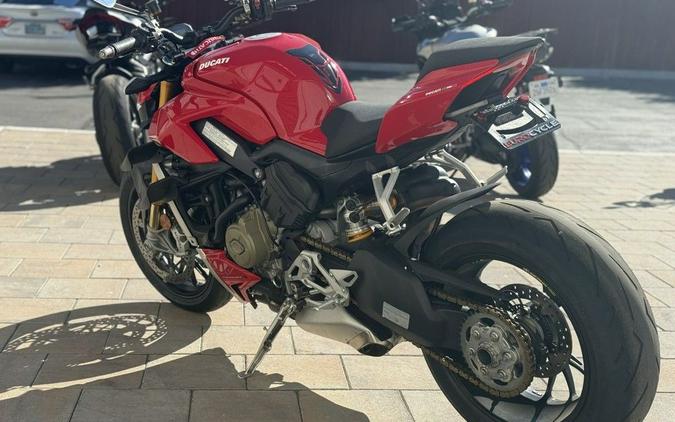 2021 Ducati Streetfighter V4 Ducati Red