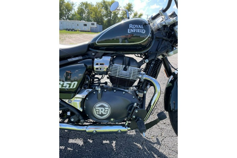 2024 Royal Enfield SUPER METEOR 650 - ASTRAL GREEN