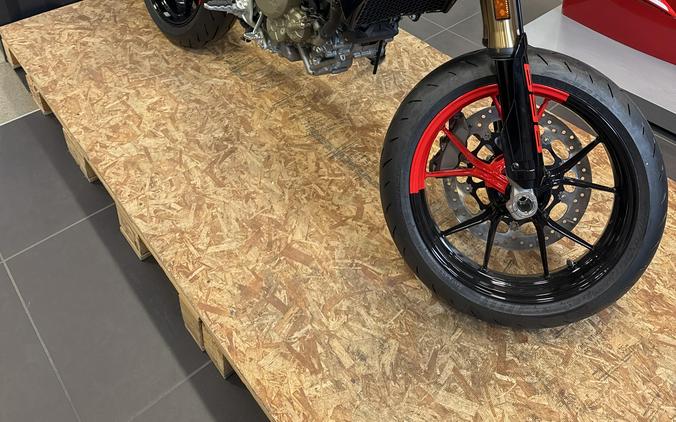 2025 Ducati HYPERMOTARD 698 RVE