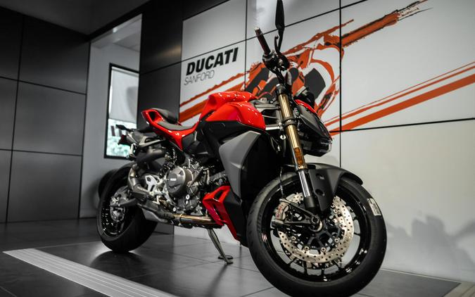 2026 Ducati STREETFIGHTER V2