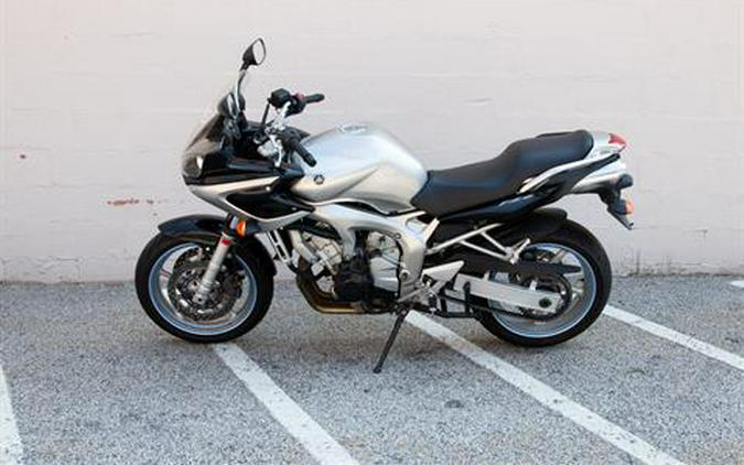 2004 Yamaha FZ6