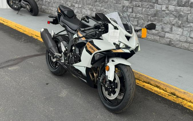 2026 Kawasaki NINJA ZX-6R ABS