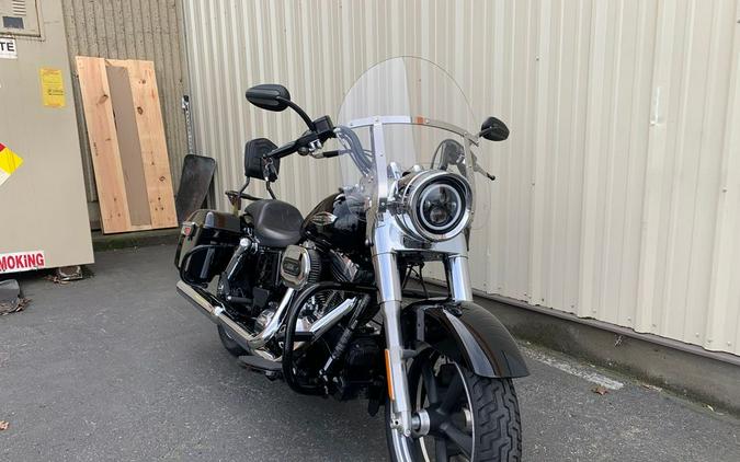 2016 Harley-Davidson® FLD - Dyna® Switchback™