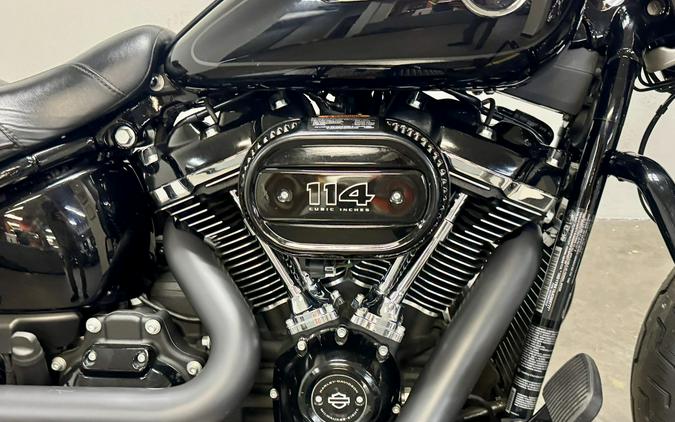 2018 Harley-Davidson® Heritage Classic 114 FLHCS