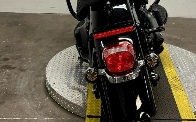 2018 Harley-Davidson® Heritage Classic 114 FLHCS