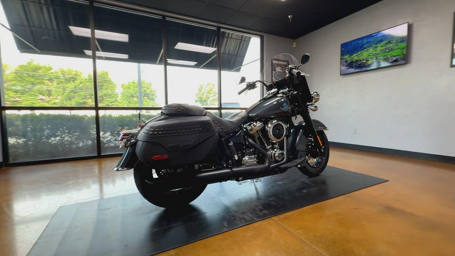 2025 Harley-Davidson® Heritage Classic Iron Horse Metallic Black Trim