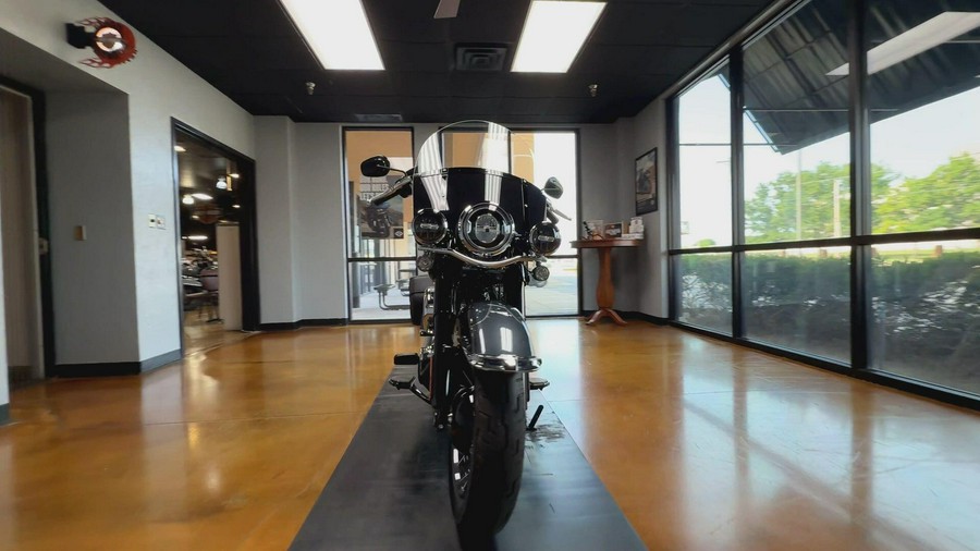 2025 Harley-Davidson® Heritage Classic Iron Horse Metallic Black Trim