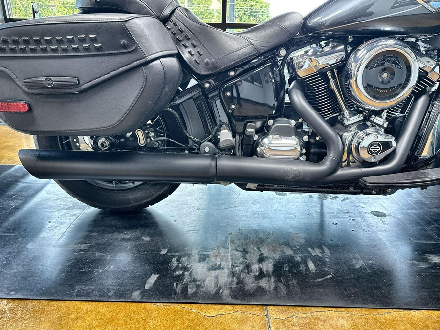 2025 Harley-Davidson® Heritage Classic Iron Horse Metallic Black Trim
