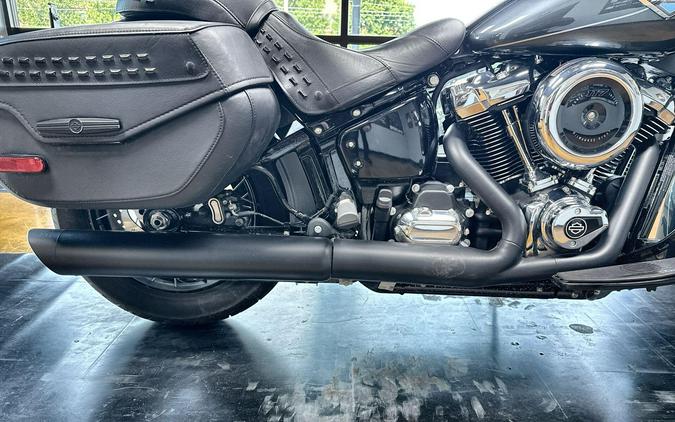 2025 Harley-Davidson® Heritage Classic Iron Horse Metallic Black Trim
