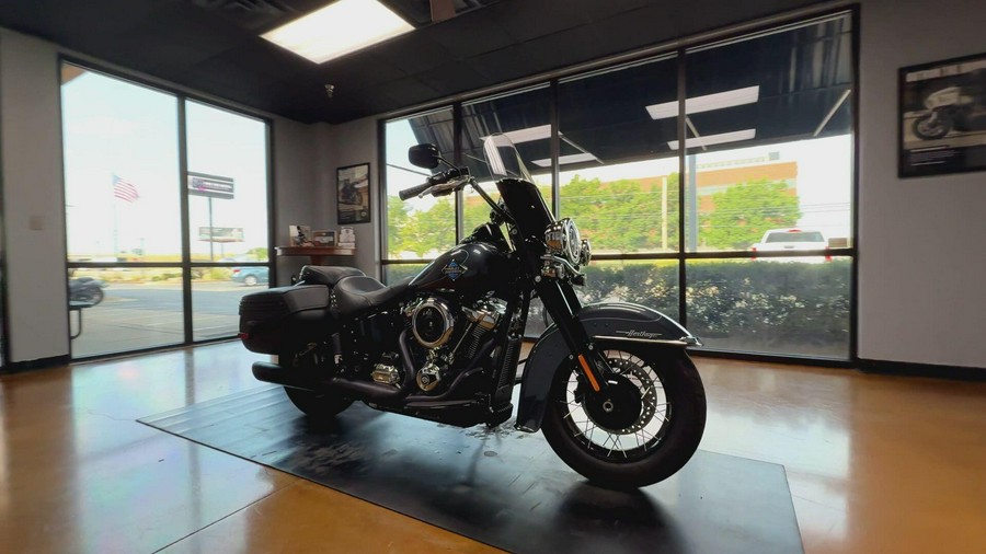 2025 Harley-Davidson® Heritage Classic Iron Horse Metallic Black Trim