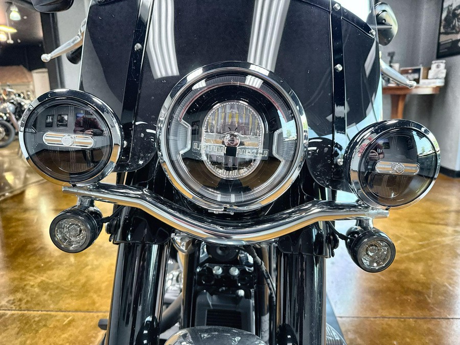 2025 Harley-Davidson® Heritage Classic Iron Horse Metallic Black Trim