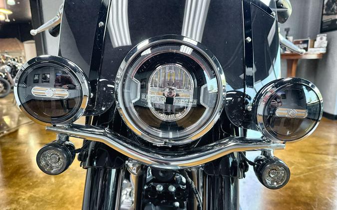2025 Harley-Davidson® Heritage Classic Iron Horse Metallic Black Trim