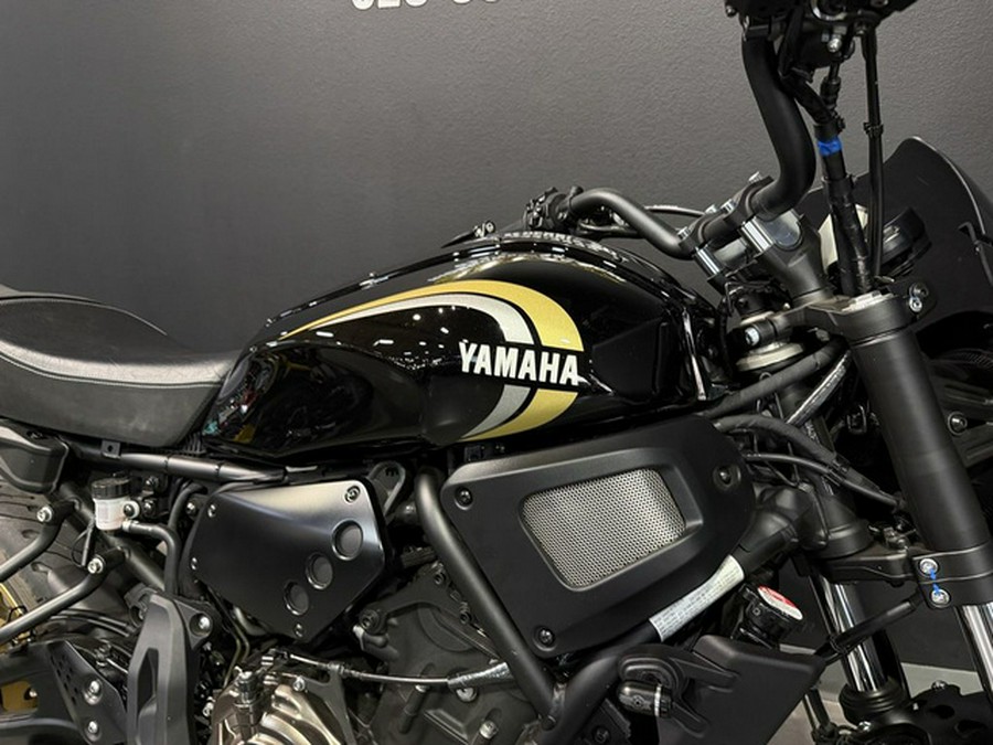2025 Yamaha XSR 700