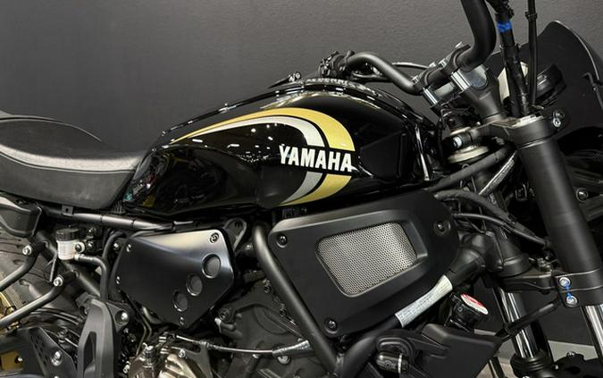 2025 Yamaha XSR 700