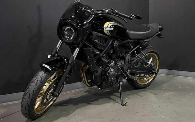 2025 Yamaha XSR 700