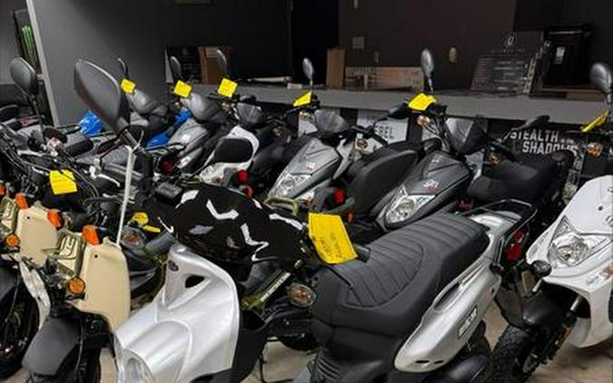 2022 Genuine Scooter Co Roughhouse 50cc