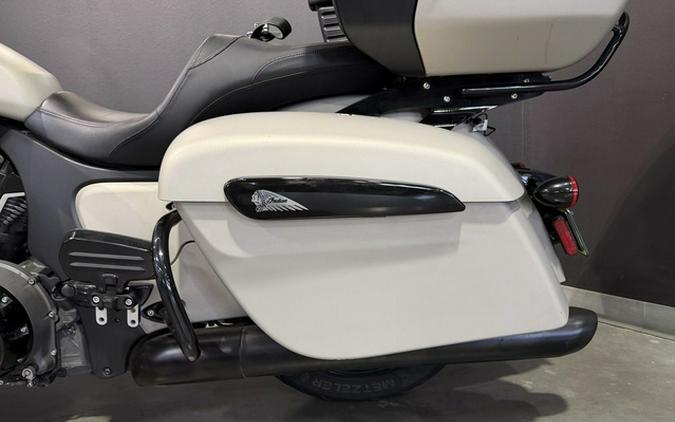 2023 Indian Pursuit Dark Horse Silver Quartz Smoke