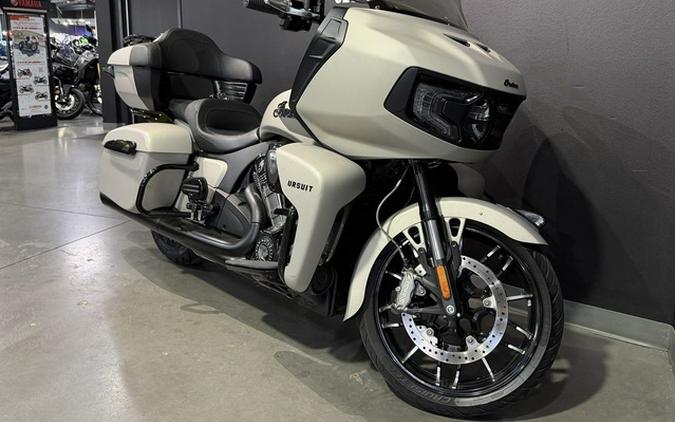2023 Indian Pursuit Dark Horse Silver Quartz Smoke