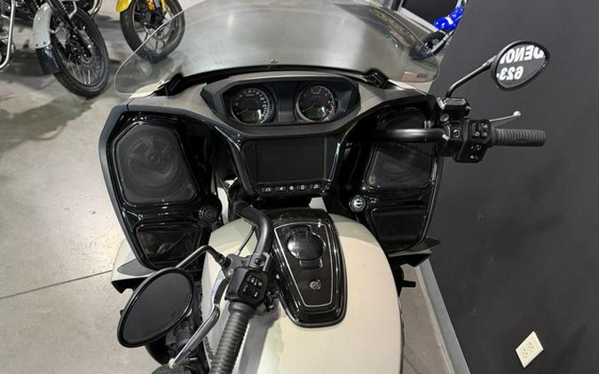 2023 Indian Pursuit Dark Horse Silver Quartz Smoke
