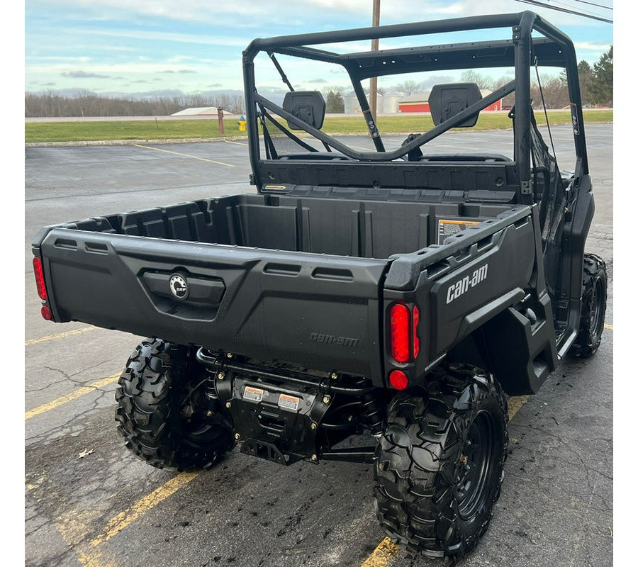 2024 Can-Am® Defender DPS HD7 Tundra Green