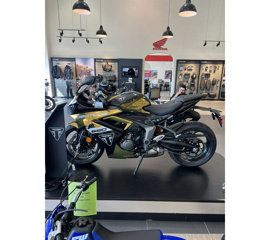 2025 Triumph Daytona 660 Satin Granite/Satin Black