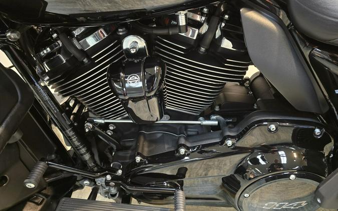 2020 Harley-Davidson® Ultra Limited Vivid Black - Black Finish FLHTK