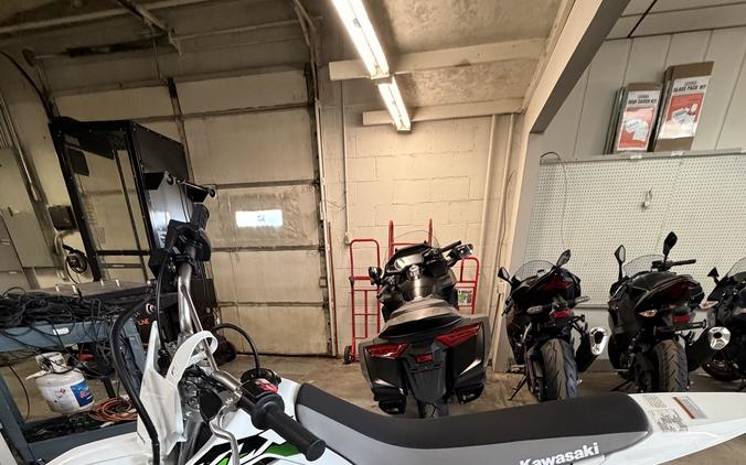 2027 KAWASAKI KLX®