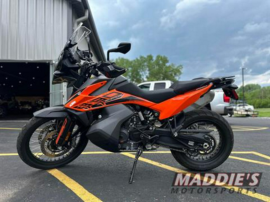 2022 KTM 890 Adventure