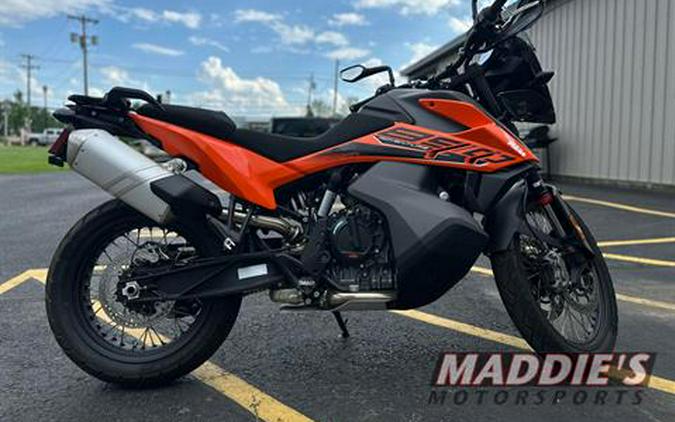 2022 KTM 890 Adventure