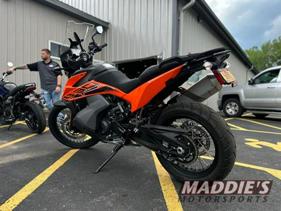 2022 KTM 890 Adventure